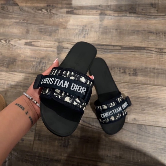 Dio(r)evolution Slide - Picture 3 of 3